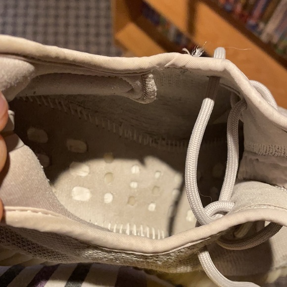 Yezzys - Picture 5 of 5